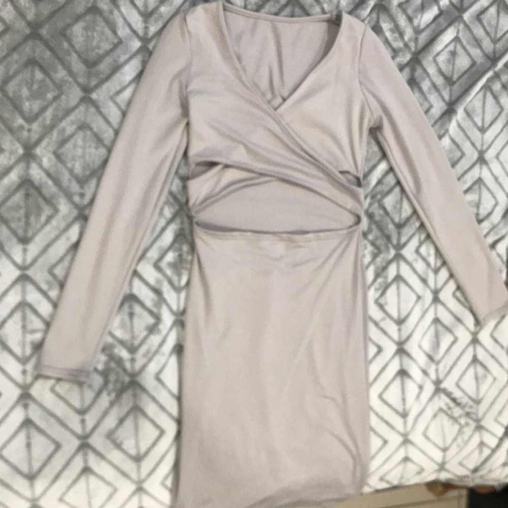 grey long sleeve mini dress 🍭